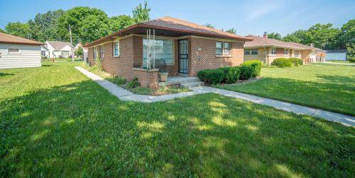 3845 69th St, Milwaukee, WI 53216-2013