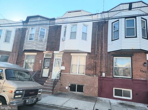 2040 Mckean St, Philadelphia, PA 19145-2827