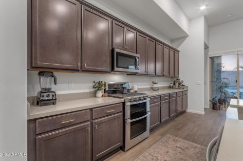 8513 22 Dr, Phoenix AZ 85041-7712 exterior