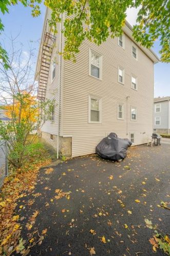 363 Logee St, Woonsocket RI 02895-6031 exterior