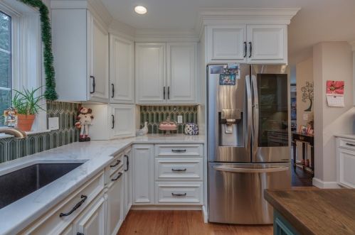 16 Shenandoah Dr, Concord NH  03301-7920 exterior