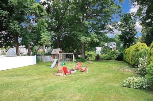 14 Baldwin Ave, Meriden CT 06450-3408 exterior