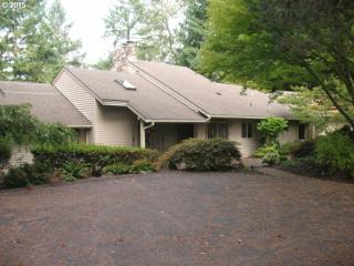 14525 Hawk Ridge Rd, Portland, OR 97224-1301