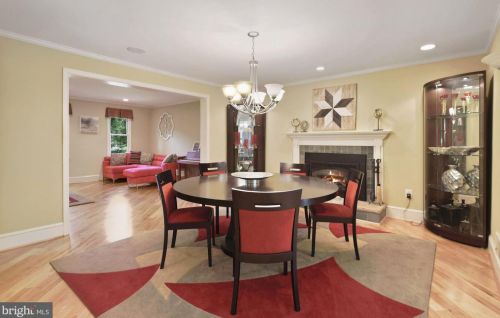 9 Bethayres Ct, Rockville MD 20855-2020 exterior