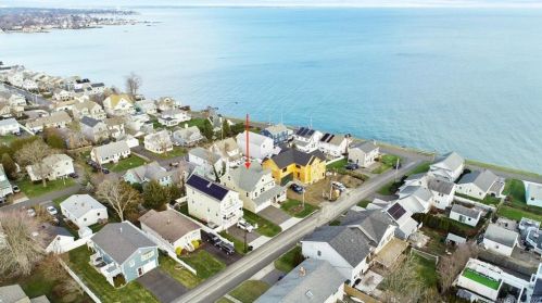 21 Beacher Rd, Milford CT 06460-7701 exterior