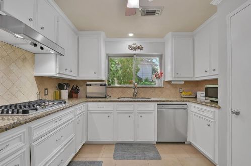 2207 Laurel Hill Dr, Humble TX 77339-3165 exterior