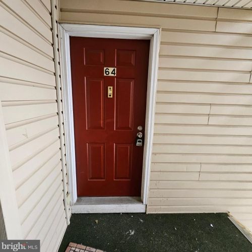 64 Aspen Ct, Trenton NJ  08619-4606 exterior