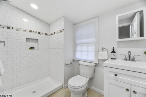 77 Durand Rd, Maplewood NJ 07040-2103 exterior