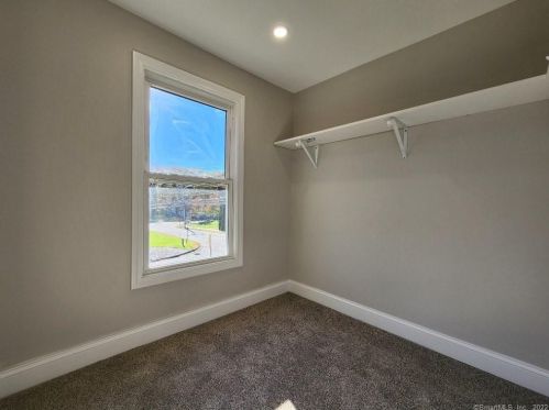 222 Thorpe Ave, Meriden CT  06450-9206 exterior