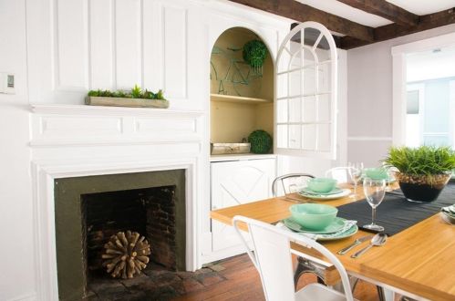 130 Spg St, Middletown RI 02840-6804 exterior