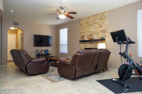 7724 Mcgee Mountain Rd, Tucson AZ 85750-7406 exterior