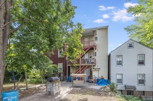 65 7th St, Paterson NJ 07506-3802 exterior