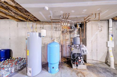 63 Godwin Rd, Middletown NY 10941-3338 exterior