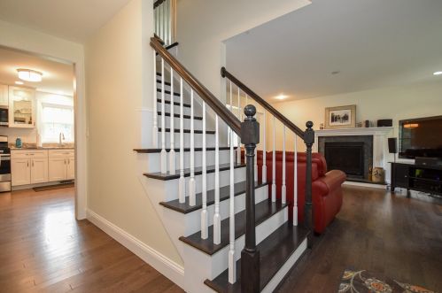 57 Fieldstone Dr, Dover NH 03820-6101 exterior