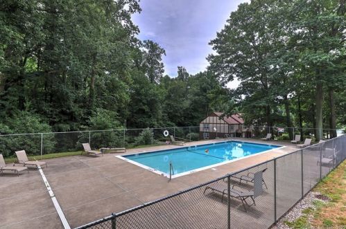 12 Derbyshire, Derby CT 06418-2235 exterior