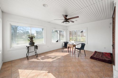 616 Poquonock Ave, Windsor CT  06095-2204 exterior