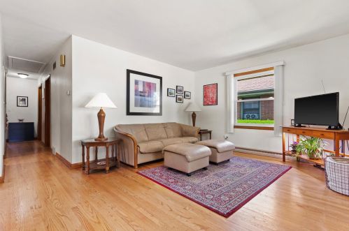 3837 75th St, Milwaukee WI 53220-1723 exterior