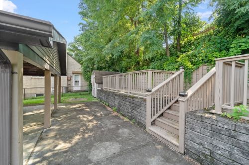 2107 Plainview Ave, Pittsburgh PA 15226-1545 exterior