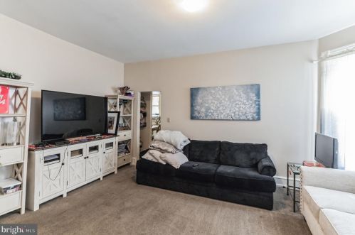 210 York St, Pottstown PA 19464-5252 exterior