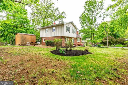 4301 Laurel Rd, Alexandria VA 22309-2520 exterior