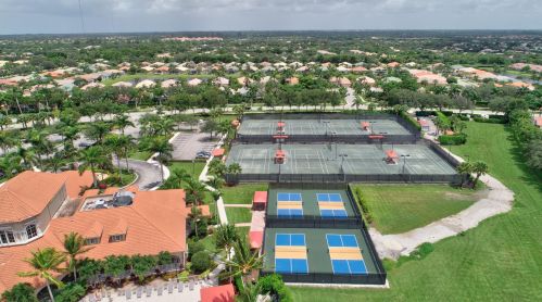 11325 Ohanu Cir, Boynton Beach FL 33437-7033 exterior