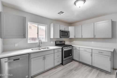 8921 10th St, Phoenix AZ  85020-3003 exterior