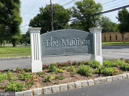 247 Masterson Ct, Trenton NJ  08618-1443 exterior