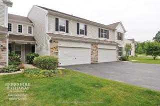 208 Terra Springs Cir, Volo, IL 60020-3211