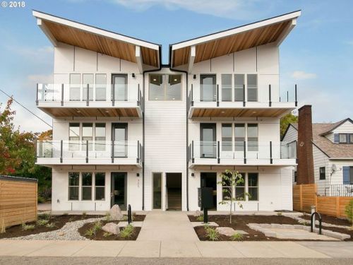 325 Emerson St, Portland, OR 97217-3207