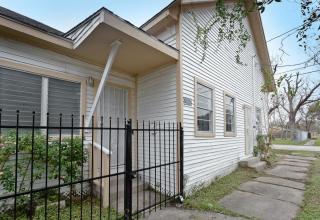 2802 Nagle St, Houston TX  77004-1534 exterior