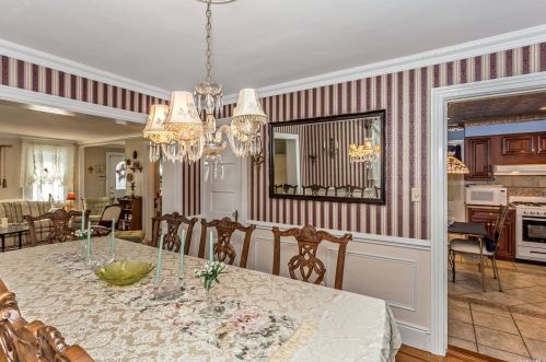 66 Ave, Valley Stream NY 11580-3230 exterior