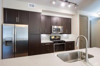 10402 Town And Country Way, Houston TX  77024 exterior