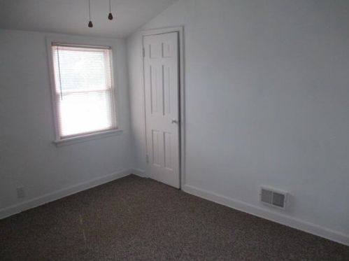 2840 48, Milwaukee WI 53220-2102 exterior