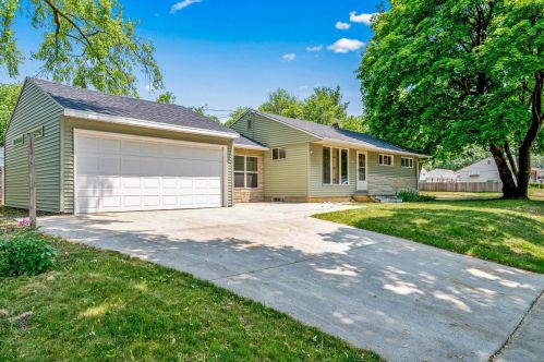 6500 Ohio Ave, Milwaukee, WI 53219-4246