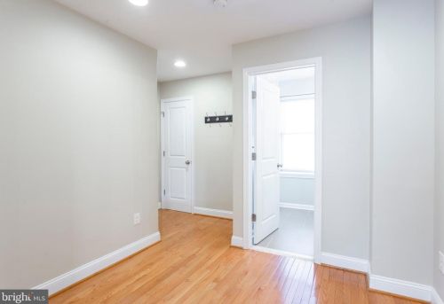 230 Ellsworth St, Philadelphia PA 19146-3012 exterior