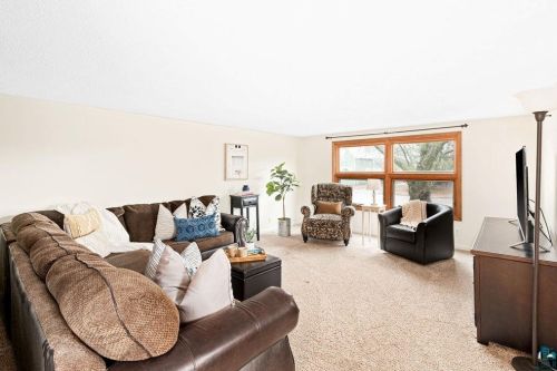 1439 Minnesota Ave, Duluth MN 55802-2429 exterior