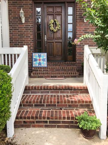 2394 Oak View Dr, Springdale AR  72762-2574 exterior