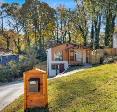 191 Arcadia Cir, Atlanta GA  30314-2305 exterior