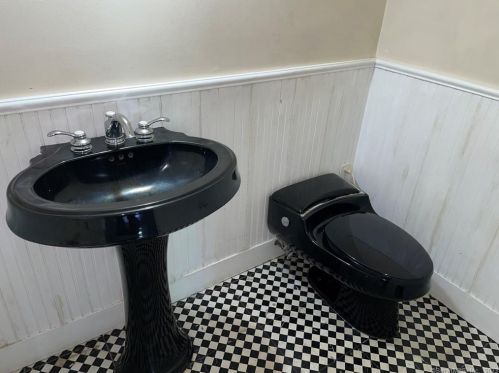 212 Old Ml Rd, Greenwich CT 06830-3342 exterior