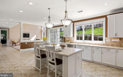 101 Indian Springs Dr, Media PA 19063-5622 exterior