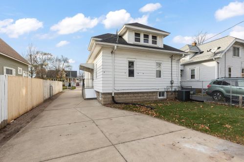 1968 83, Milwaukee WI 53213-2128 exterior