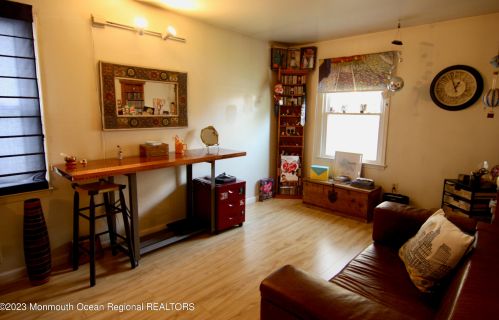 12 Lighthouse Dr, East Freehold NJ 07728-1384 exterior