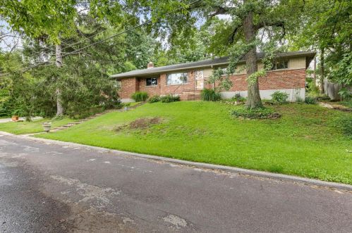 33 Ponca Trl, Saint Louis MO 63122-5105 exterior