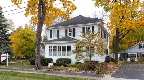 209 Lk Ct, Bull Valley IL 60014-5203 exterior