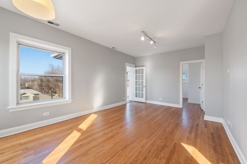 4410 Long Ave, Chicago IL  60630-3503 exterior