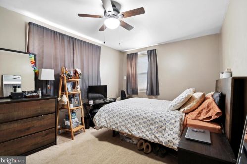 8655 Agusta St, Philadelphia PA 19152-1104 exterior