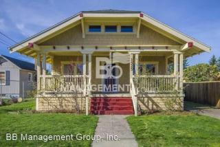 1525 73rd Ave, Portland OR  97213-6001 exterior