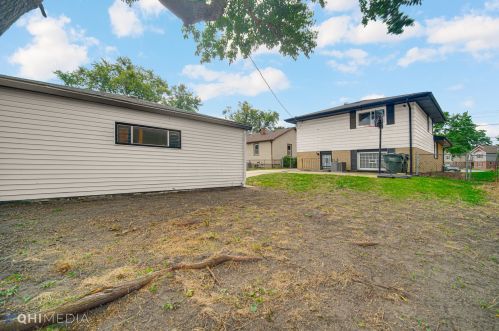 14343 Lincoln Ave, Dolton IL 60419-2338 exterior