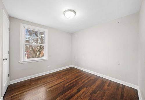 7339 Washtenaw Ave, Chicago IL 60645-1401 exterior