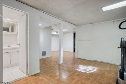 117 Stephenville Pkwy, Edison NJ 08820-2610 exterior